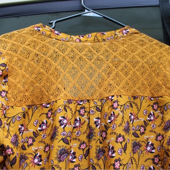 Jolt Medium Top - Picture 6 of 7